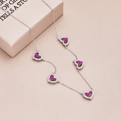 [baslovejewels]Funkelnde Halskette mit fünf Herzen