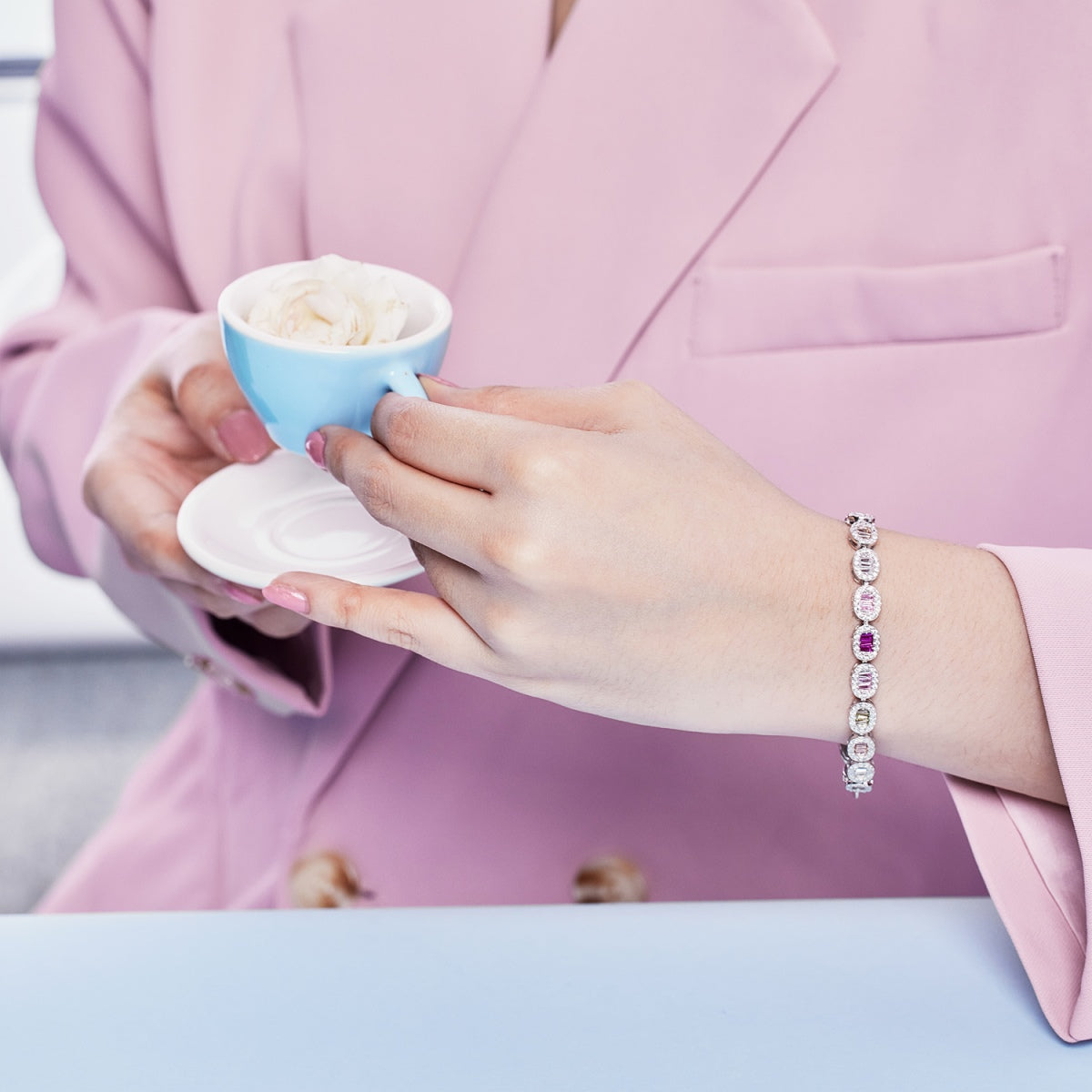[baslovejewels]Exquisites, verziertes Smaragdschliff-Tagesarmband