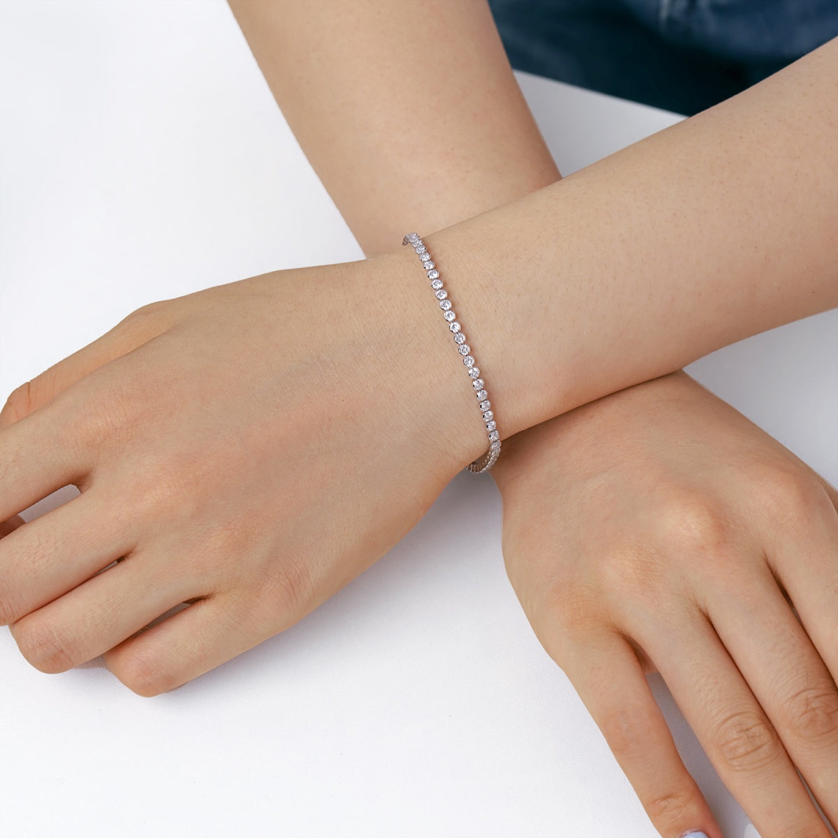 [baslovejewels]Schillerndes funkelndes Armband im Rundschliff für jeden Tag