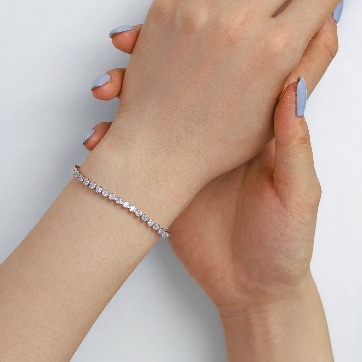 [baslovejewels] Verziertes funkelndes Armband im Rundschliff für jeden Tag