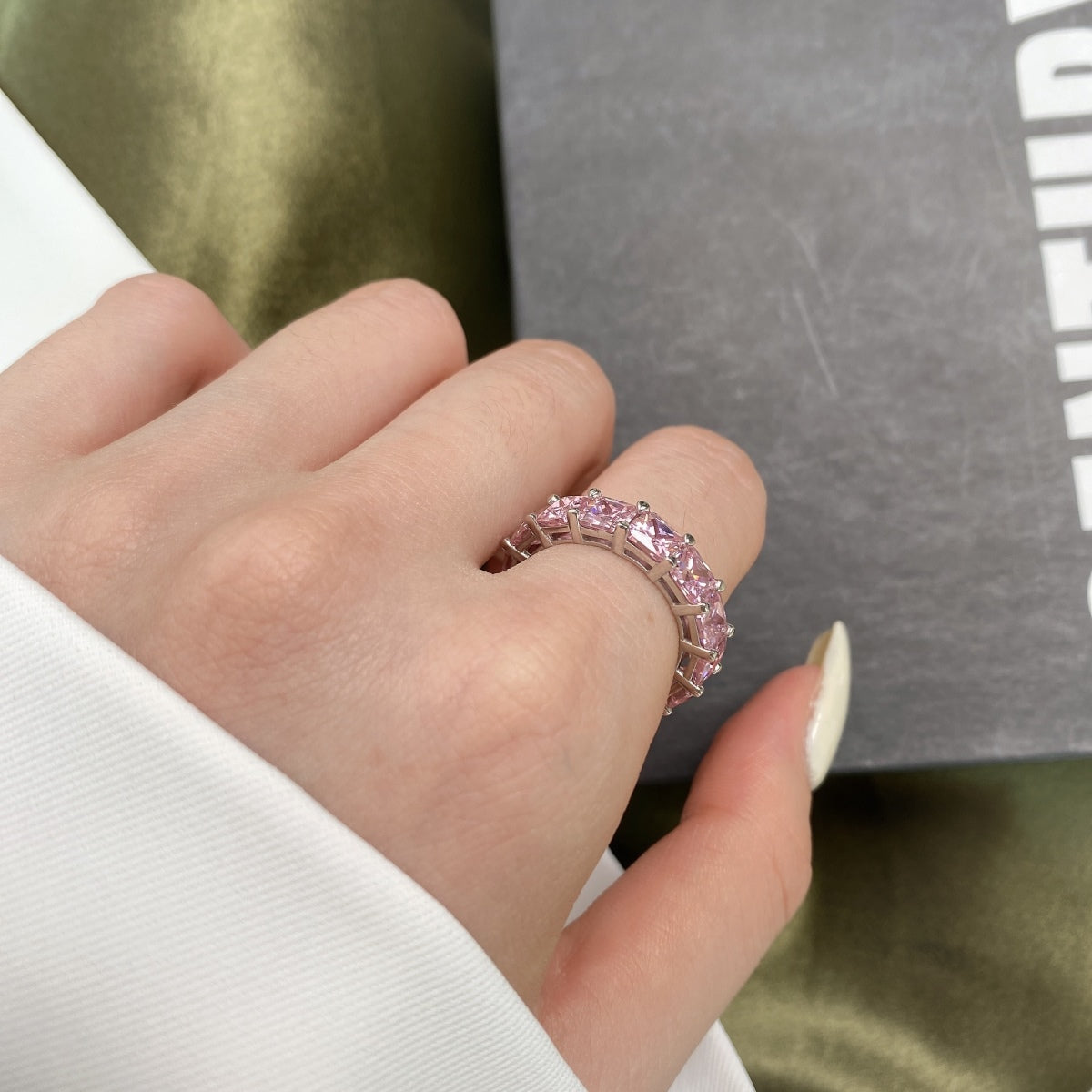 [baslovejewels]エレガントなプリンセスカットテニスリング