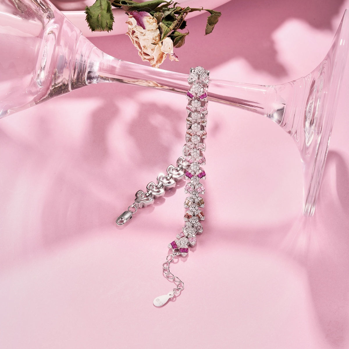 [baslovejewels]繊細で美しい花の形のデイリーブレスレット