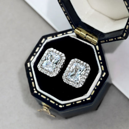 [baslovejewels]1.0カラットの贅沢で繊細なエメラルドカットのデイリーイヤリング