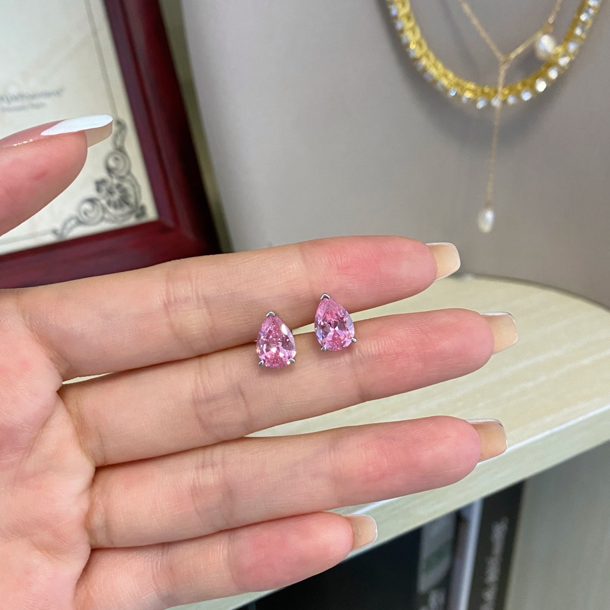 [baslovejewels]Verzierte Ohrringe in Wassertropfenform