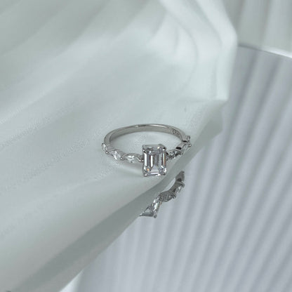 [baslovejewels]1.0カラットの繊細で輝くラディアントカットのデイリーリング