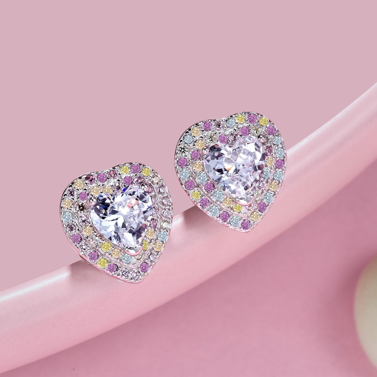 [baslovejewels]Schillernde herzförmige Liebhaber-Ohrringe