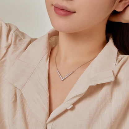 [baslovejewels]Verzierte Halskette mit Rundschliff