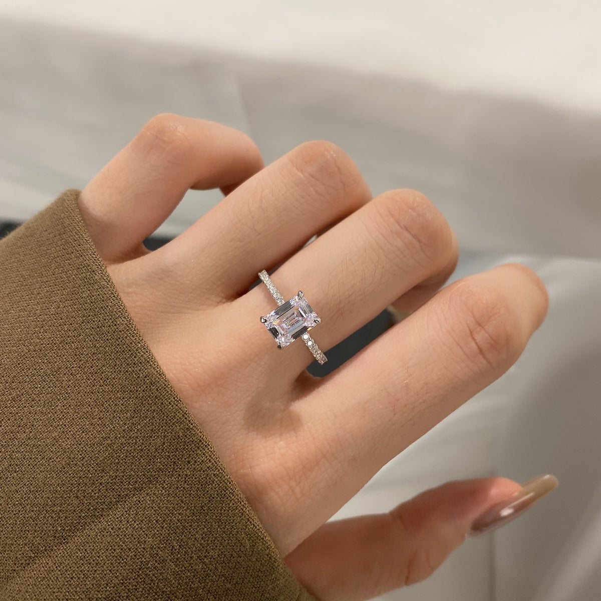 [baslovejewels]2,0 Karat funkelnder Partyring im verzierten Radiantschliff