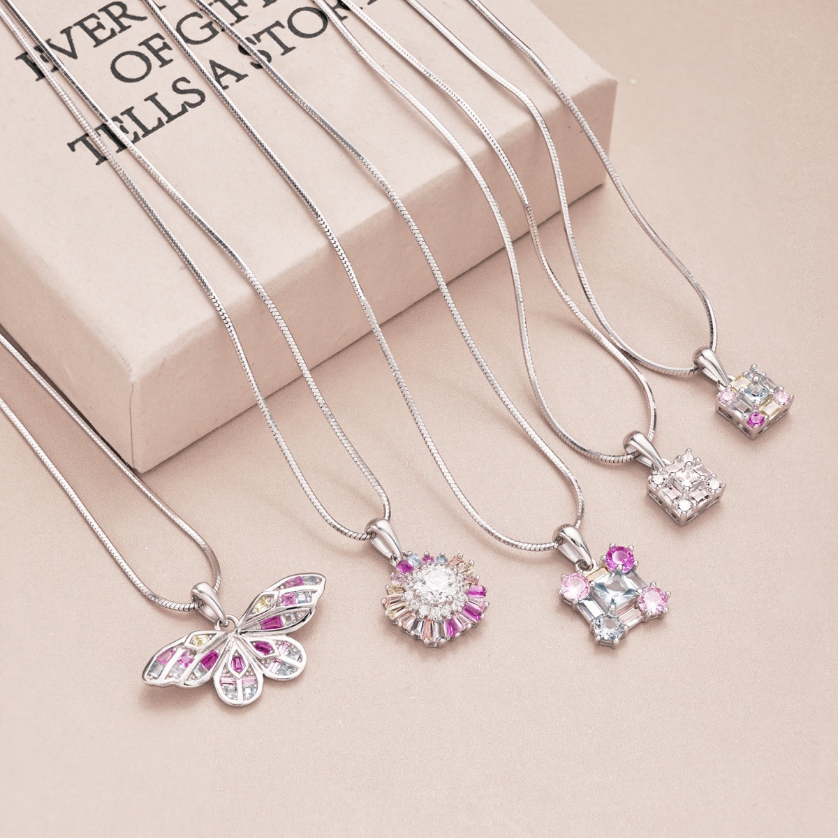 [baslovejewels]Charmante bunte Blumenhalskette