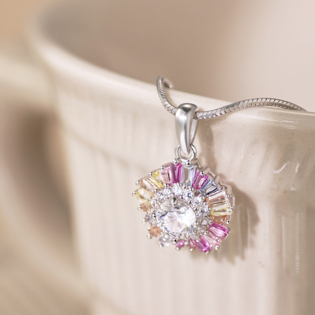 [baslovejewels]Charmante bunte Blumenhalskette