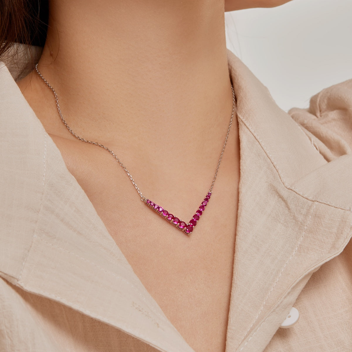 [baslovejewels]Verzierte Halskette mit Rundschliff