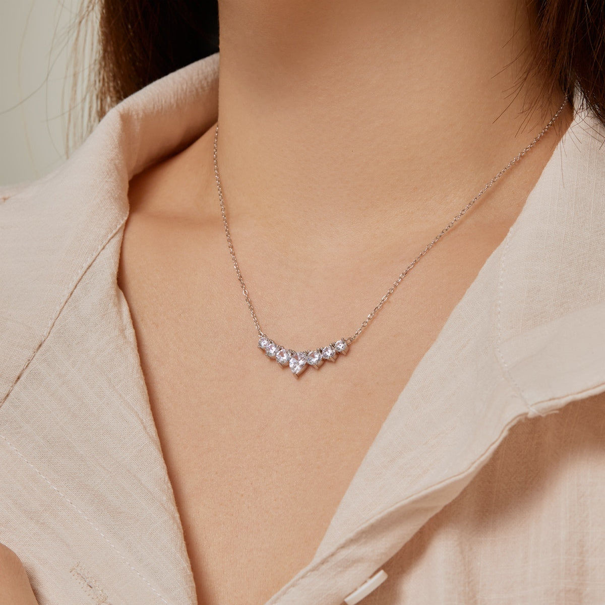 [baslovejewels]Zierliche bunte Herzkette