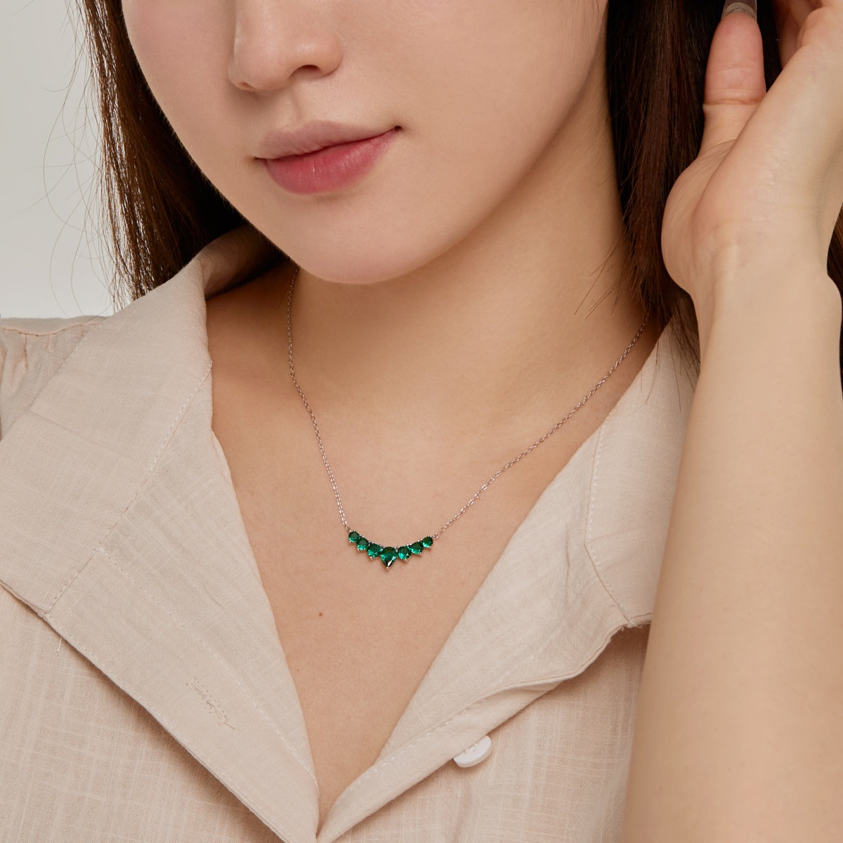 [baslovejewels]Zierliche bunte Herzkette