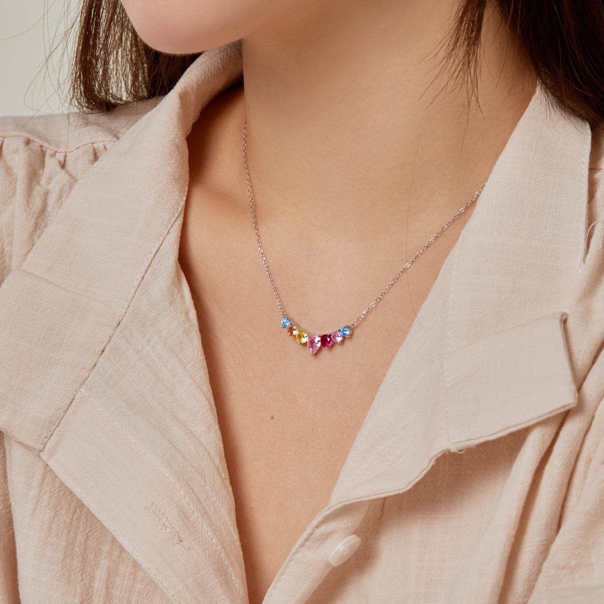 [baslovejewels]Zierliche bunte Herzkette