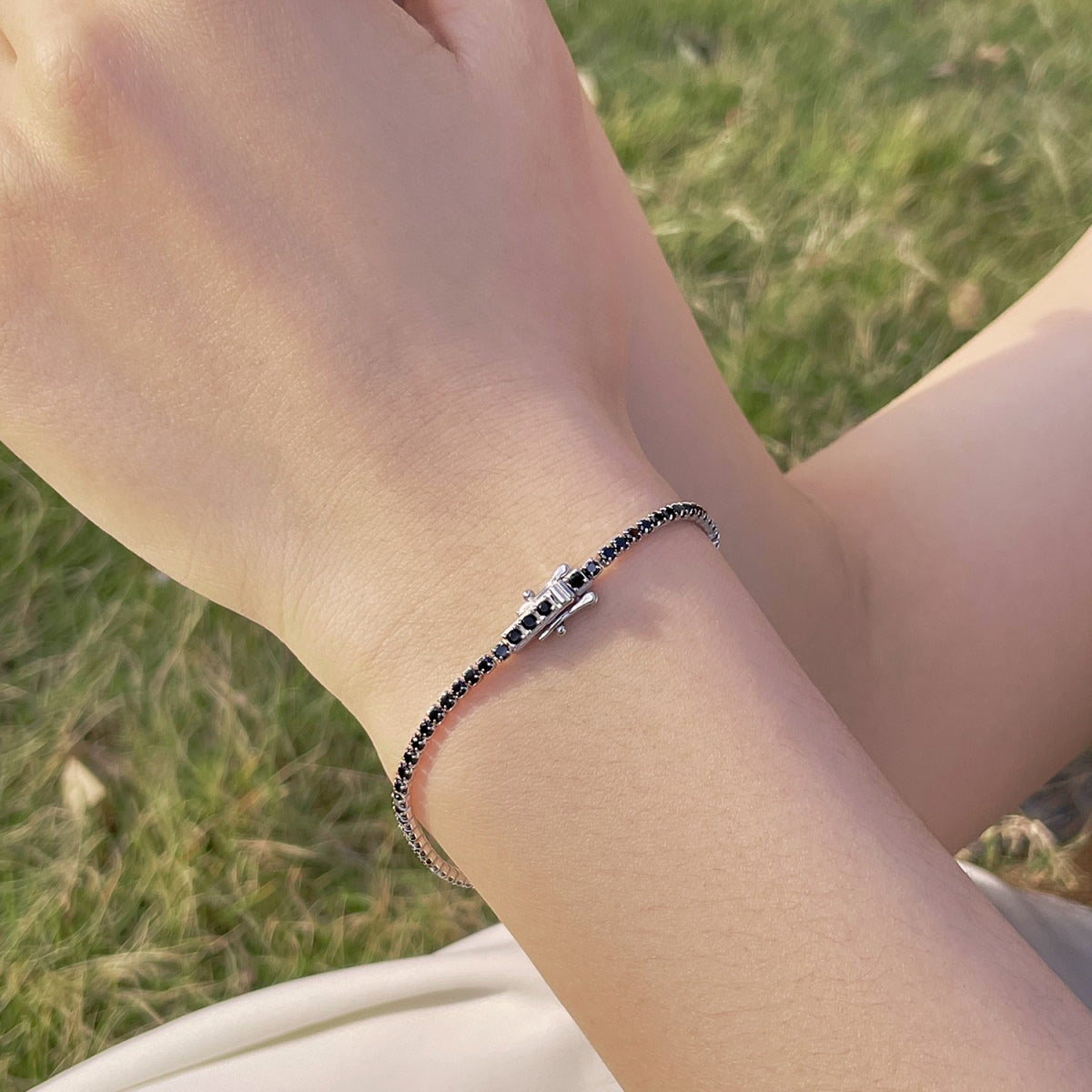 [baslovejewels] Strahlend buntes Party-Armband im Rundschliff