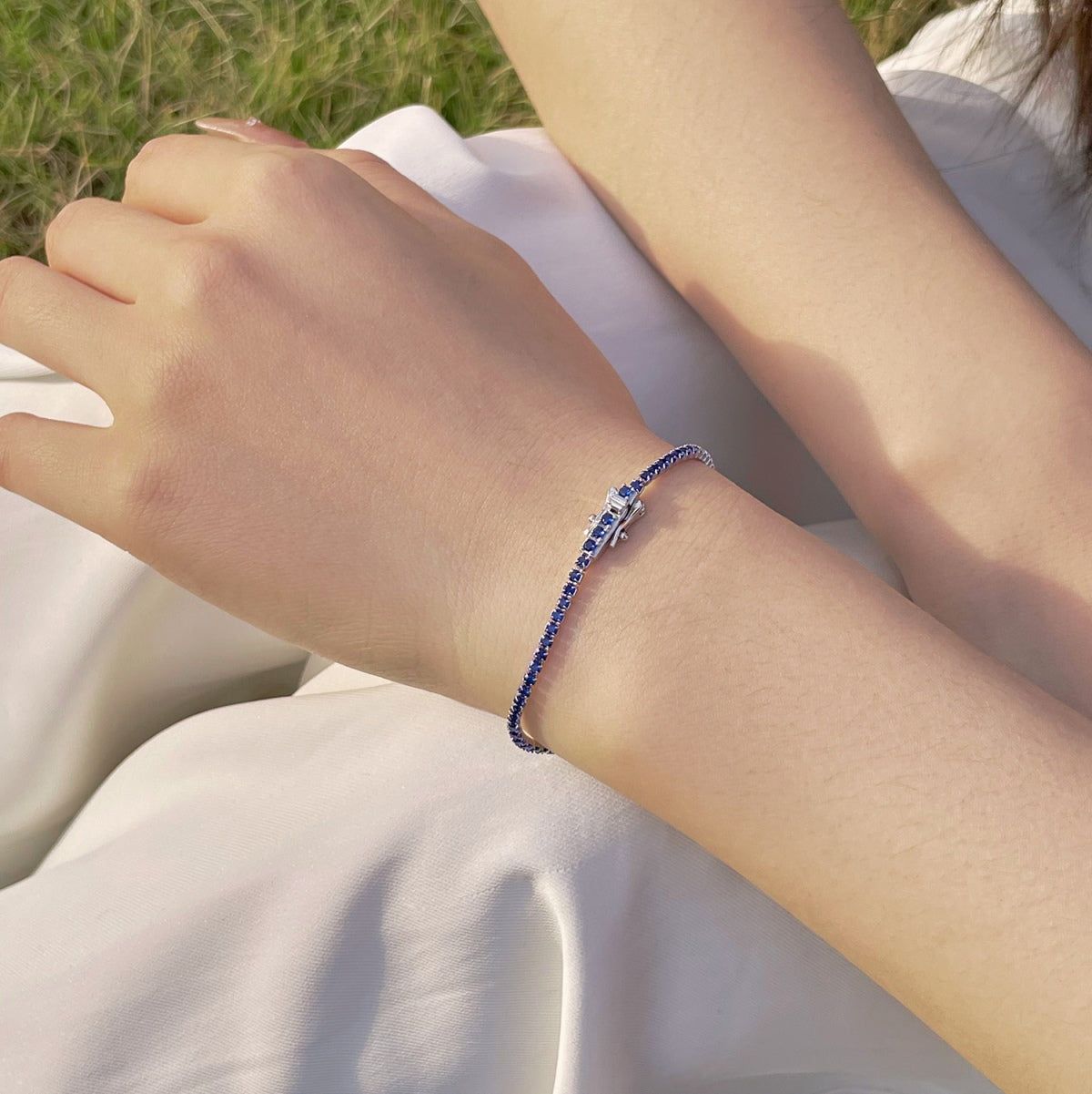[baslovejewels] Strahlend buntes Party-Armband im Rundschliff