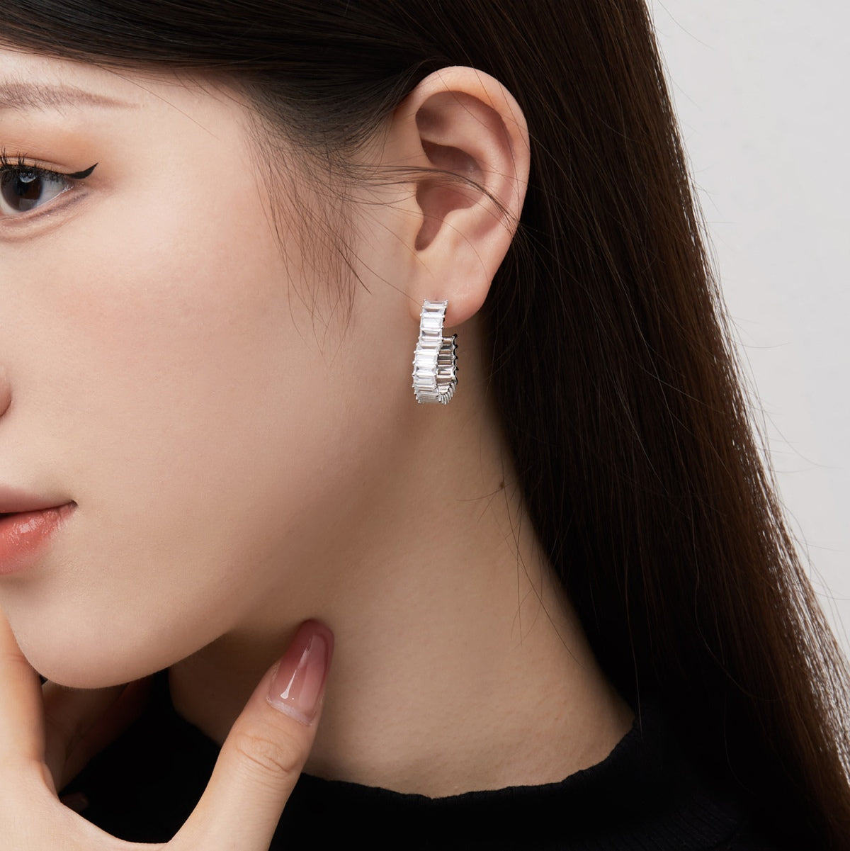 [baslovejewels] Strahlende Herz-Ohrringe mit Cut-Out