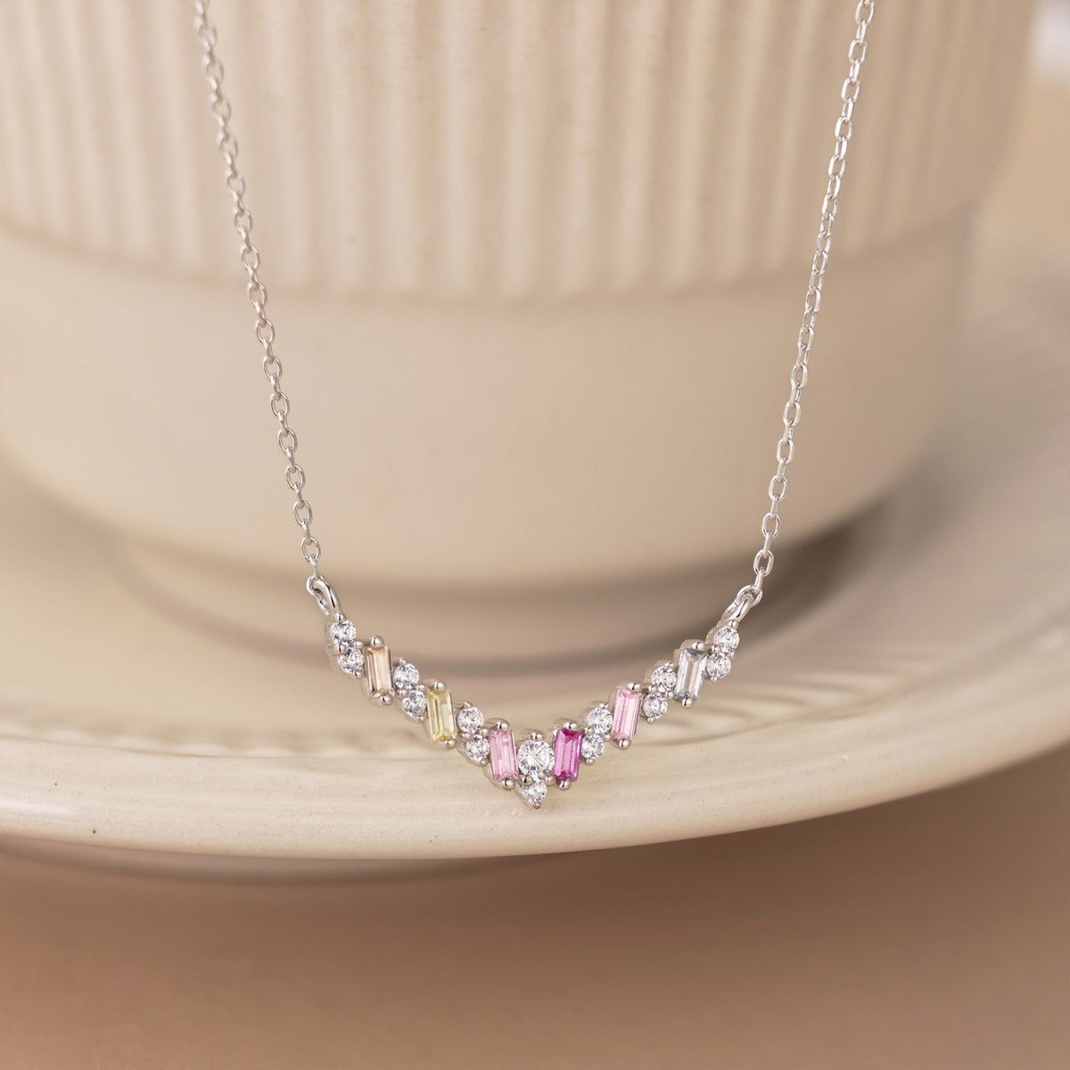[baslovejewels]Schillernde Regenbogen-Halskette