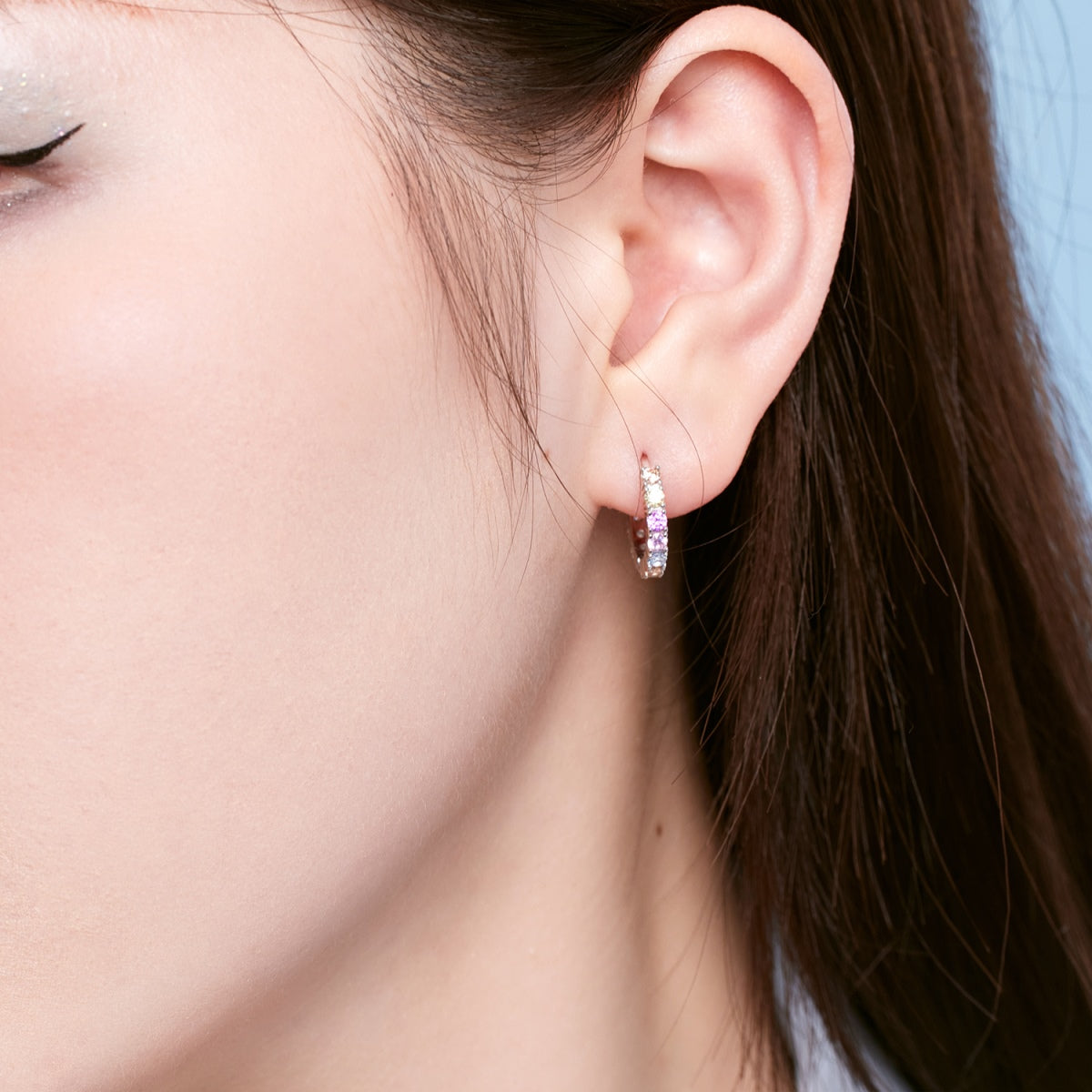 [baslovejewels] Strahlend bunte Ohrringe im Rundschliff