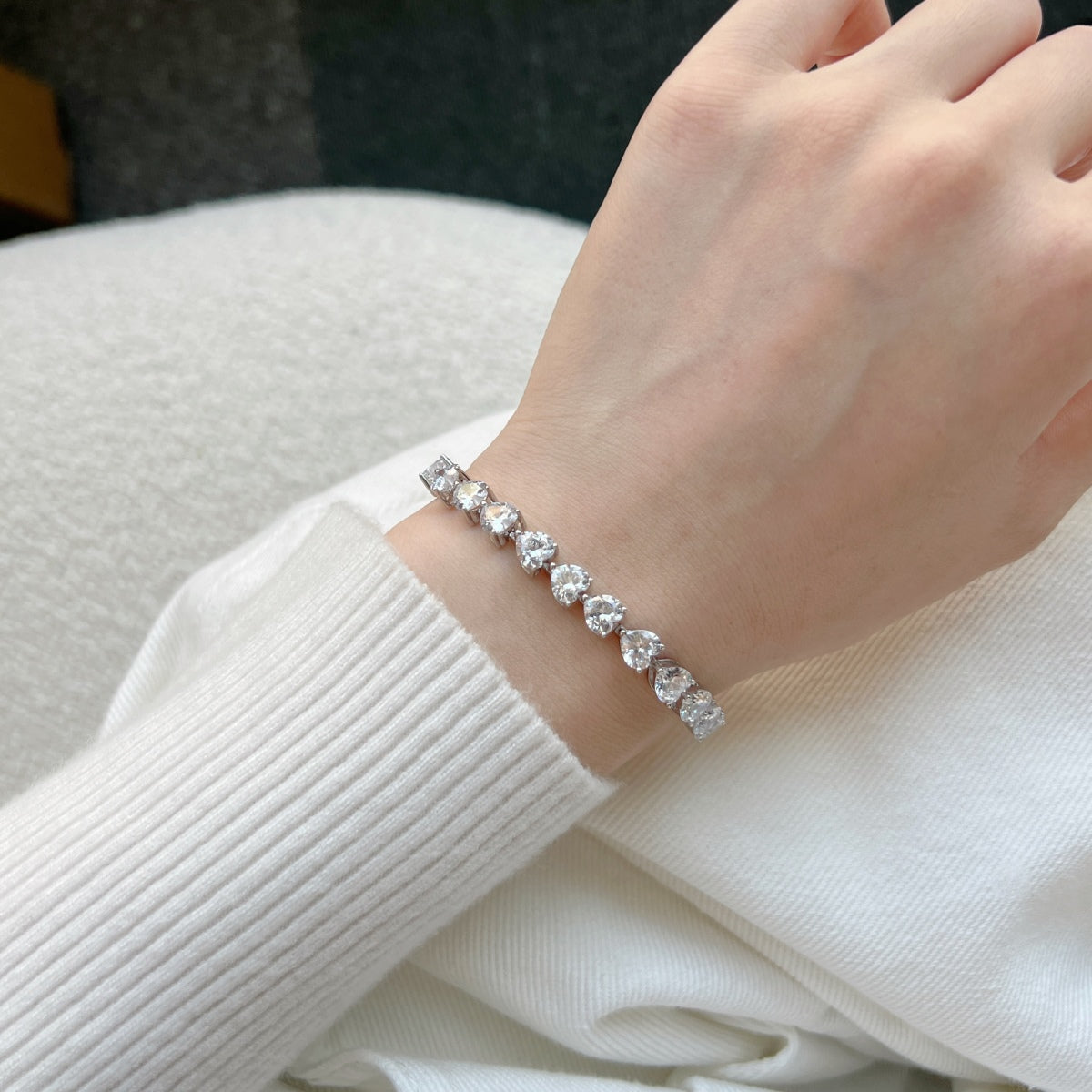 [baslovejewels]0,75 Karat elegantes romantisches Herzform-Liebhaberarmband