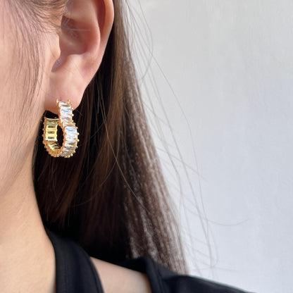 [baslovejewels] Strahlende Herz-Ohrringe mit Cut-Out
