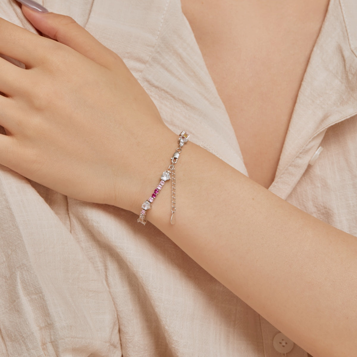 [baslovejewels]ロマンチックなハートシェイプラウンドカットラバーブレスレット
