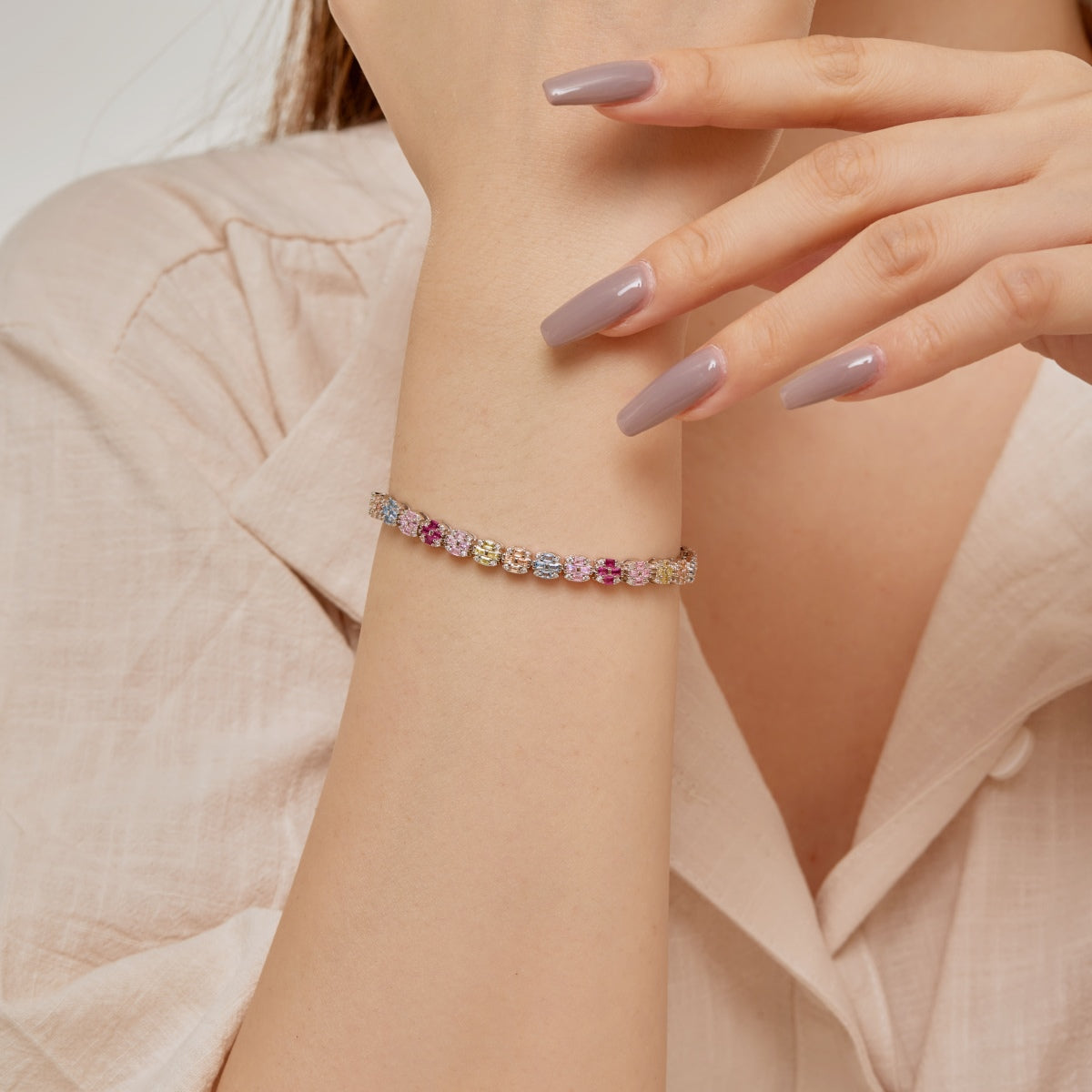 [baslovejewels]繊細でカラフルなエメラルドカットのデイリーブレスレット