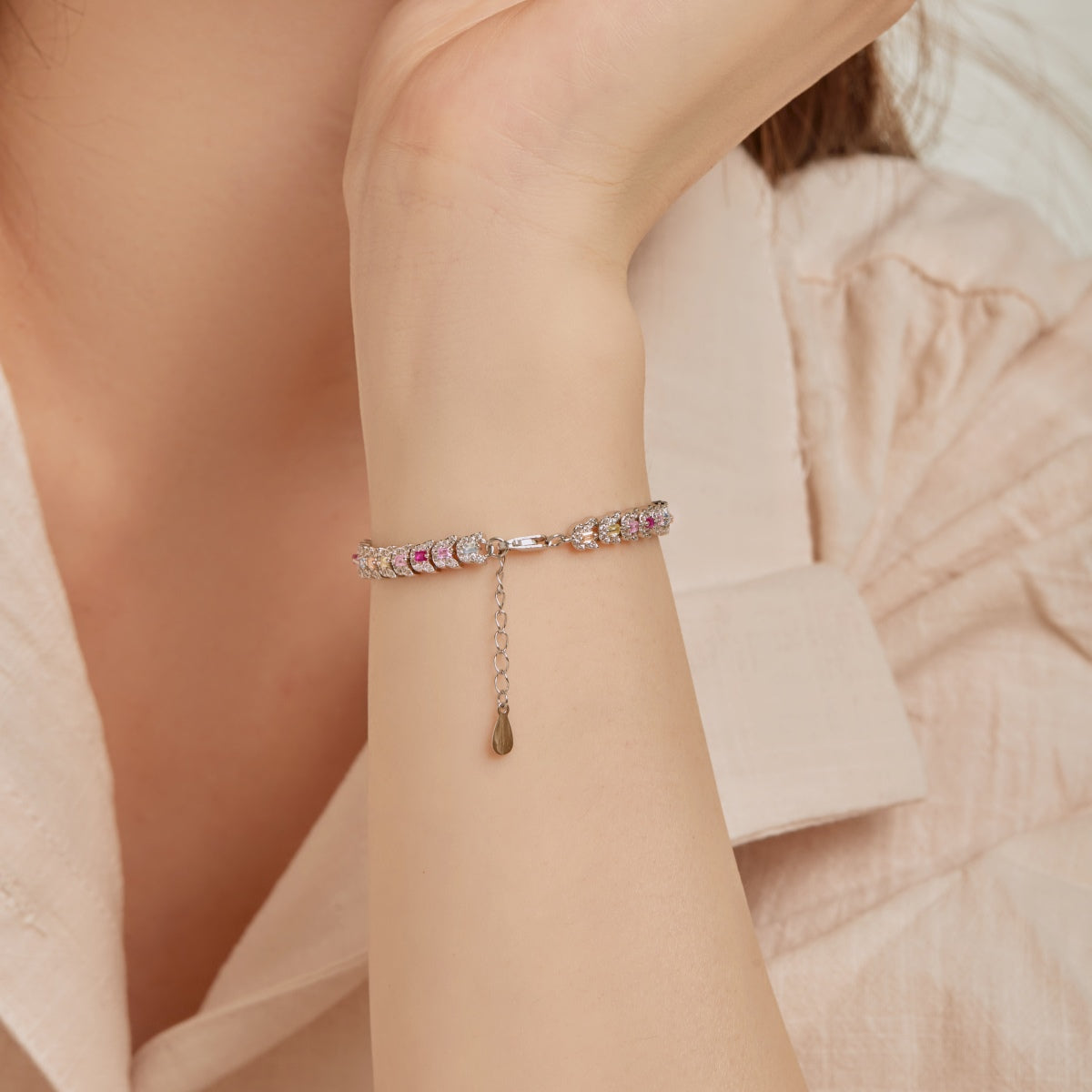 [baslovejewels]繊細でカラフルなマルチカットのデイリーブレスレット