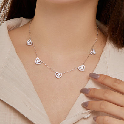 [baslovejewels]Funkelnde Halskette mit fünf Herzen