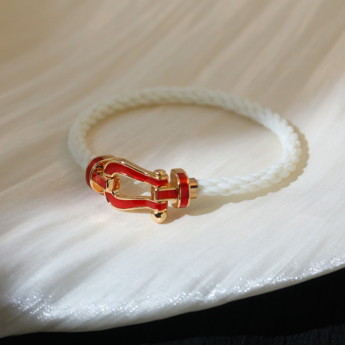 [baslovejewels]FORCE 10 WEISSES TEXTIL MIT DIAMANTEN GEPAPST