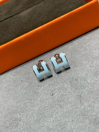 [baslovejewels]POP H SKY BLUE STUD EARRINGS