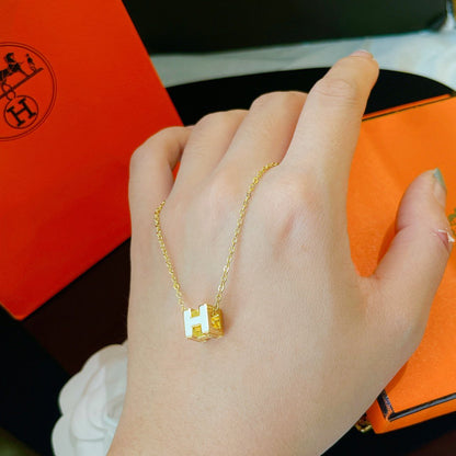 [baslovejewels]H WHITE SQUARE GOLD NECKLACE