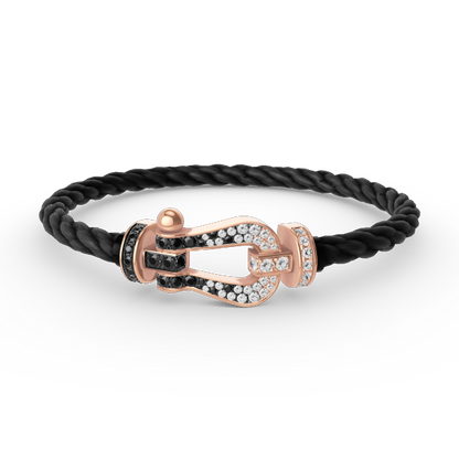 [baslovejewels]FORCE GROSSES HUFEISENARMBAND MIT SCHWARZEN WEISSEN DIAMANTEN IN ROSÉGOLD