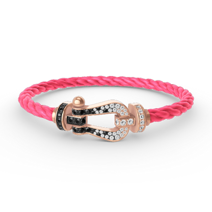 [baslovejewels]FORCE GROSSES HUFEISENARMBAND MIT SCHWARZEN WEISSEN DIAMANTEN IN ROSÉGOLD